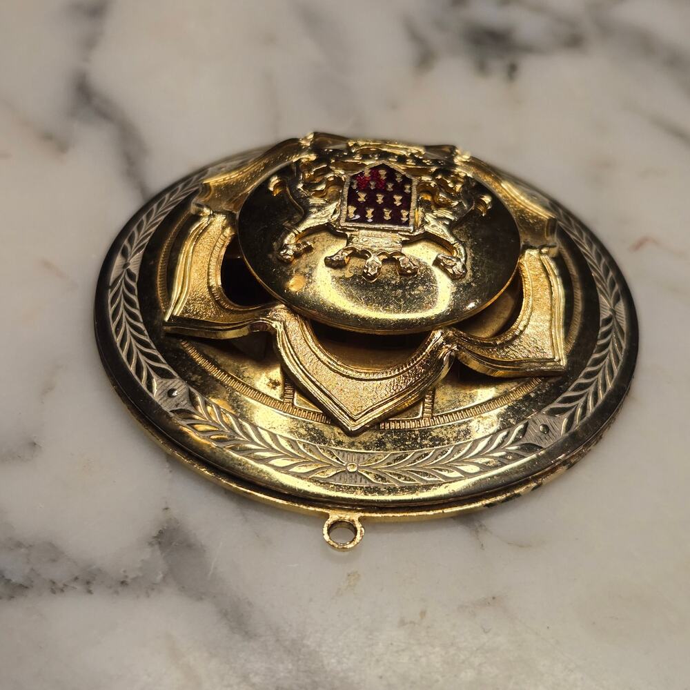 Vintage Bretagne France Heraldic Crest Medallion Pendant Gold Tone - Picture 5 of 9